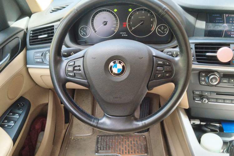 Used BMW X3 2011 xDrive28i Leading Model Steering Wheel
