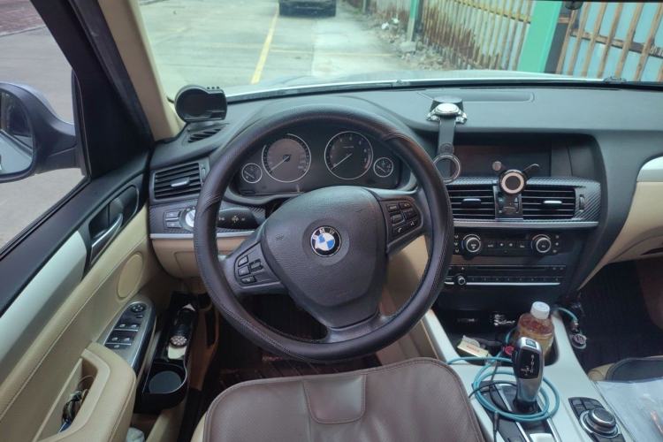 Used BMW X3 2011 xDrive28i Leading Model Steering Wheel