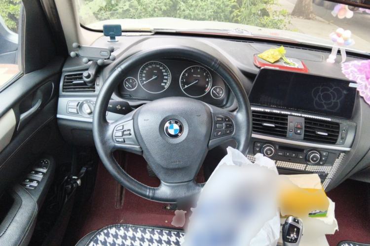 Used BMW X3 2011 xDrive28i Leading Model Steering Wheel