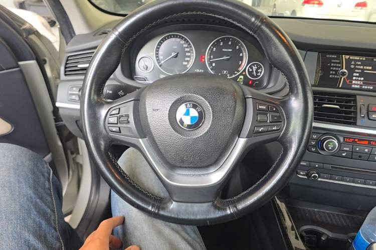 Used BMW X3 2011 xDrive28i Luxury Model Steering Wheel
