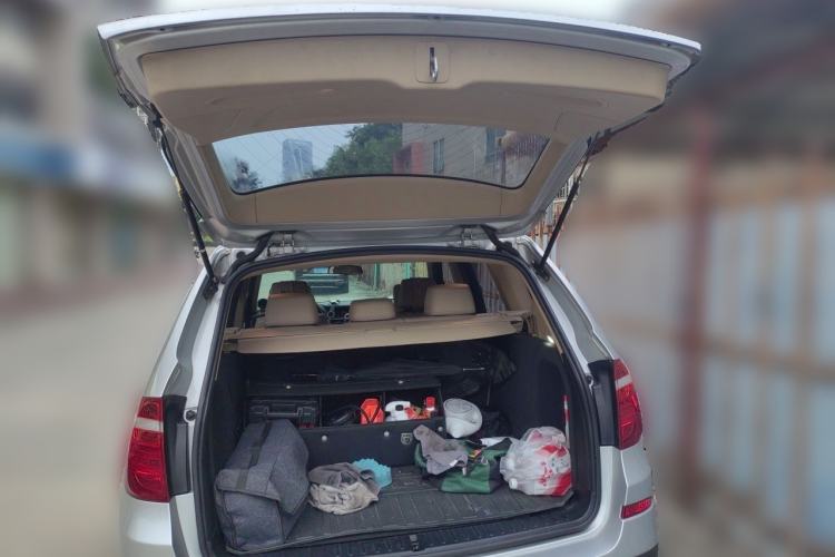 Used BMW X3 2011 xDrive28i Leading Model Trunk