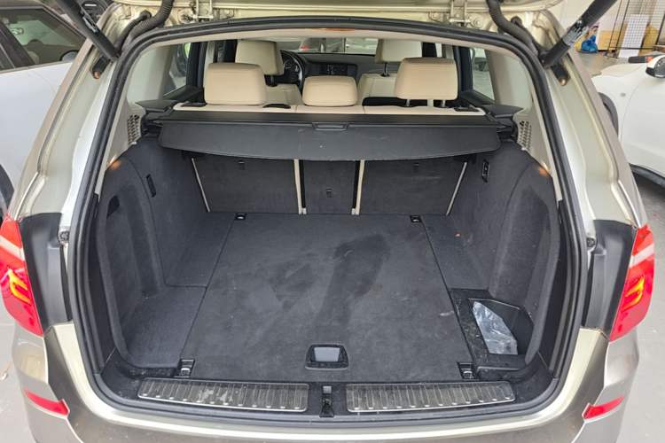 Used BMW X3 2011 xDrive28i Luxury Model Trunk