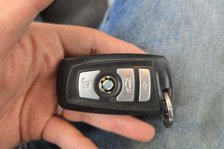 Used BMW X3 2011 xDrive28i Luxury Model Vehicle Key