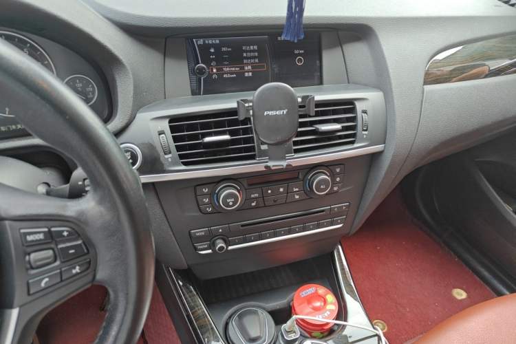 Used BMW X3 2011 xDrive28i Luxury Model Audio And AC Panel