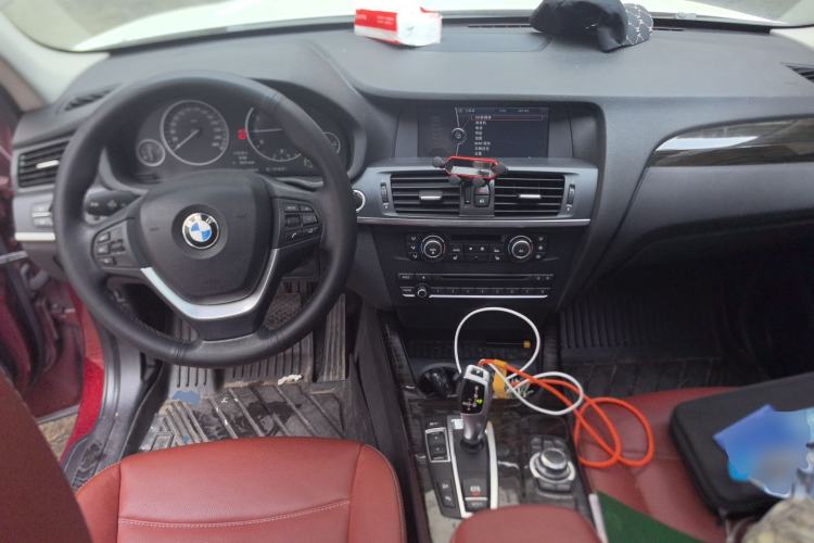 Used BMW X3 2011 xDrive28i Luxury Model Center Console