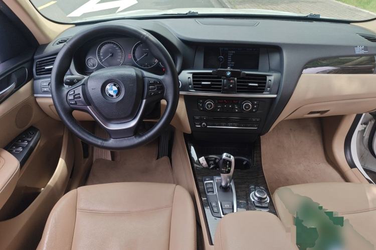 Used BMW X3 2011 xDrive28i Luxury Model Center Console