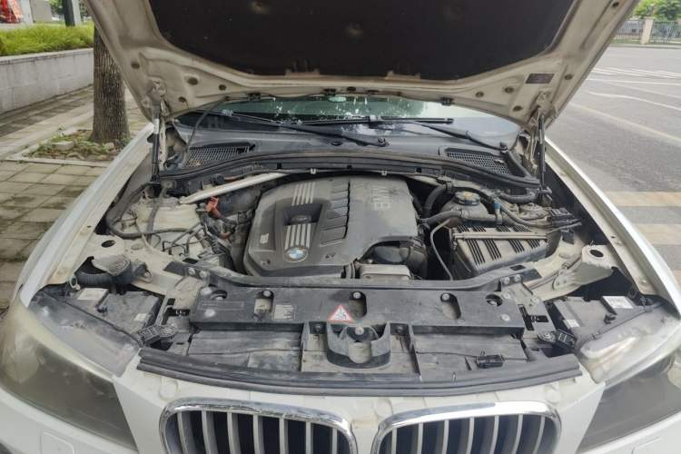 Used BMW X3 2011 xDrive28i Leading Model Engine Bay