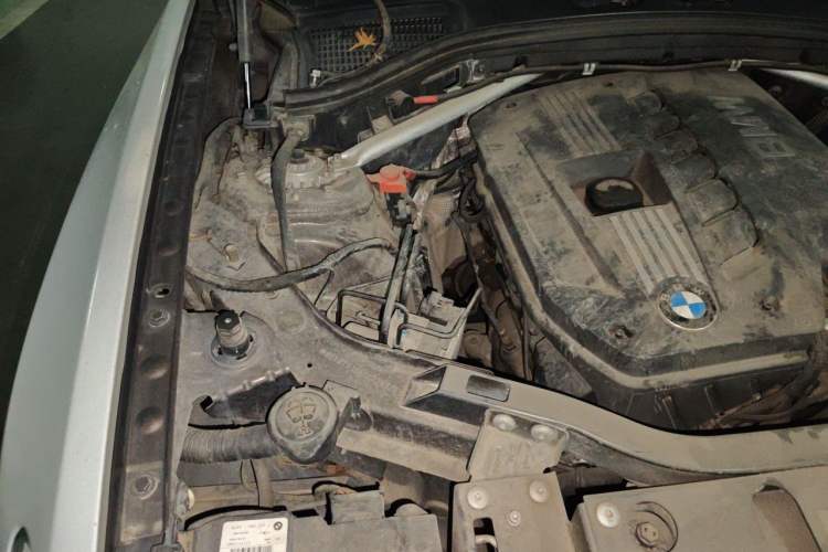 Used BMW X3 2011 xDrive28i Luxury Model Engine Bay Right
