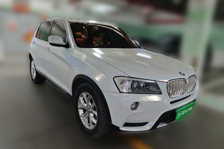 Used BMW X3 2011 xDrive28i Luxury Model Front Right 45 Deg