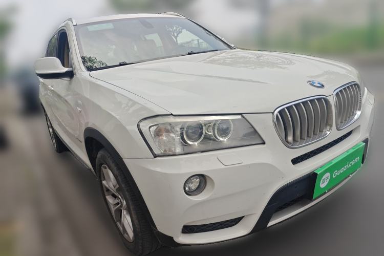 Used BMW X3 2011 xDrive28i Luxury Model Front Right 45 Deg