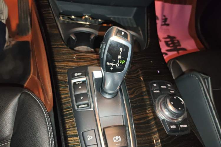 Used BMW X3 2011 xDrive28i Luxury Model Gear Lever