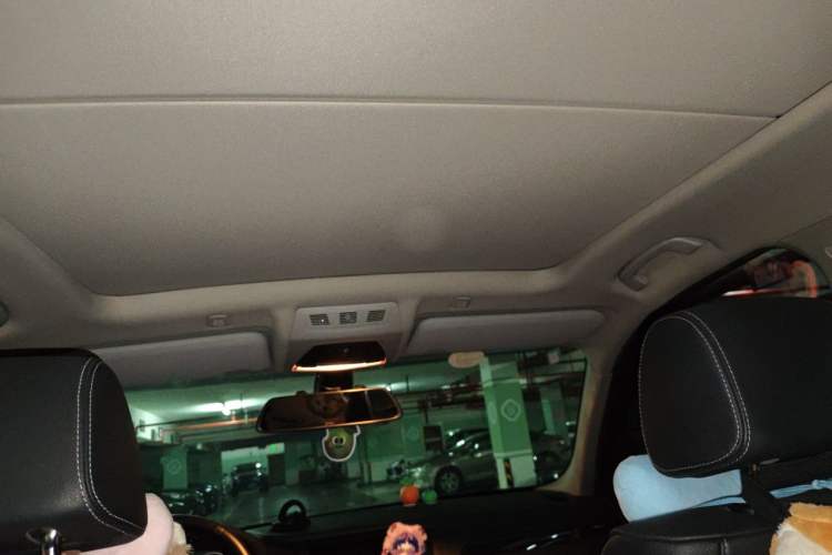 Used BMW X3 2011 xDrive28i Luxury Model Headliner