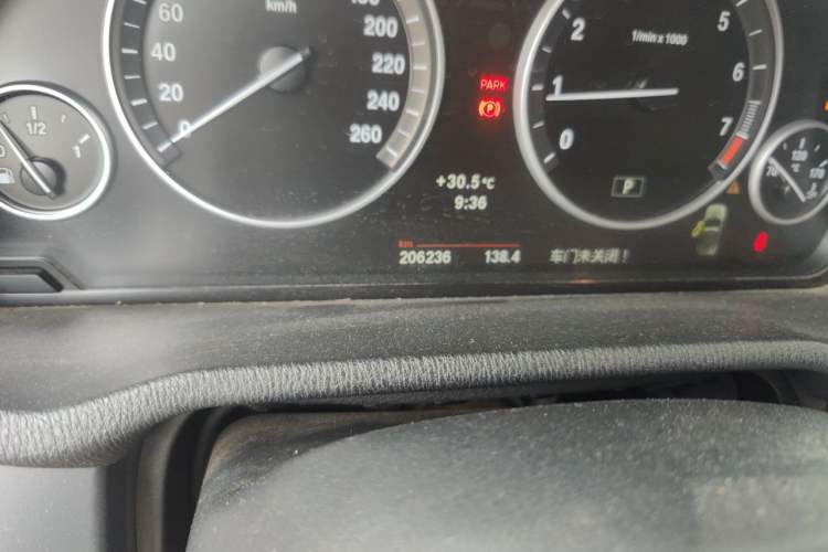 Used BMW X3 2011 xDrive28i Leading Model Odometer Close Up