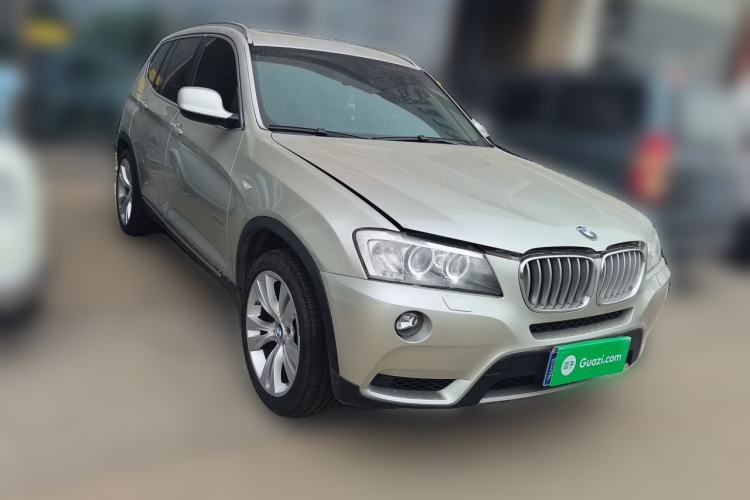 Used BMW X3 2011 xDrive35i Luxury Model Front Right 45 Deg