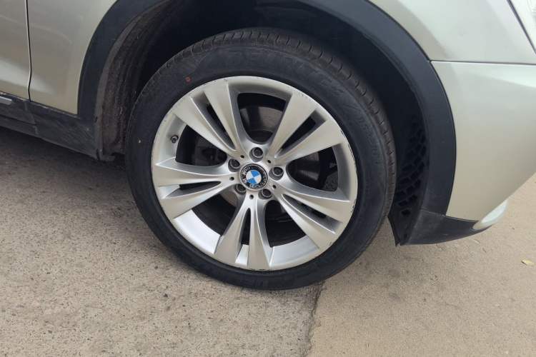 Used BMW X3 2011 xDrive35i Luxury Model Right Front Wheel Hub