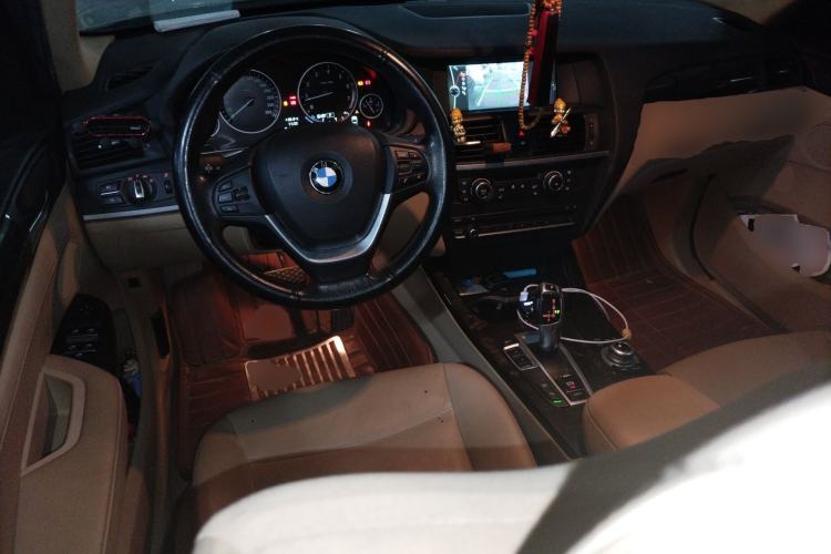 Used BMW X3 2012 xDrive28i Leading Model Center Console