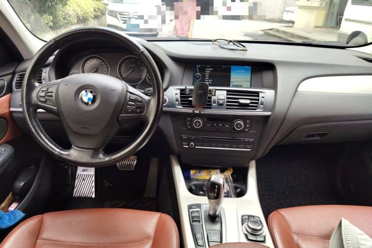 Used BMW X3 2012 xDrive28i Leading Model Center Console