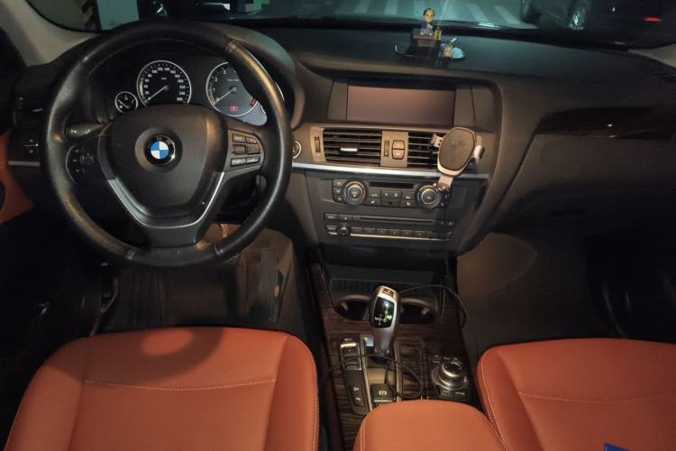 Used BMW X3 2012 xDrive28i Leading Model Center Console