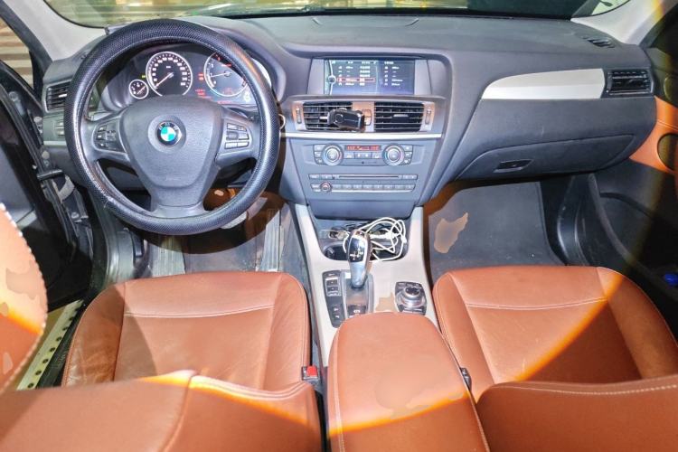 Used BMW X3 2012 xDrive28i Leading Model Center Console
