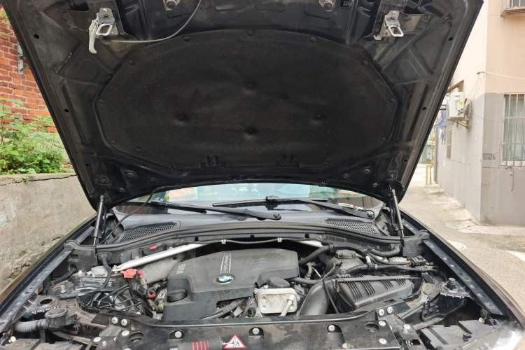 Used BMW X3 2012 xDrive28i Leading Model Engine Bay