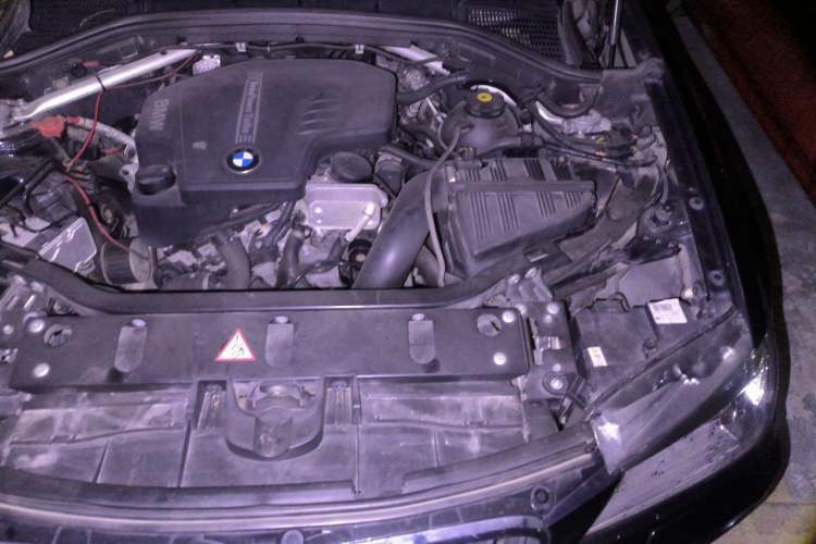 Used BMW X3 2012 xDrive28i Luxury Model Engine Bay Left