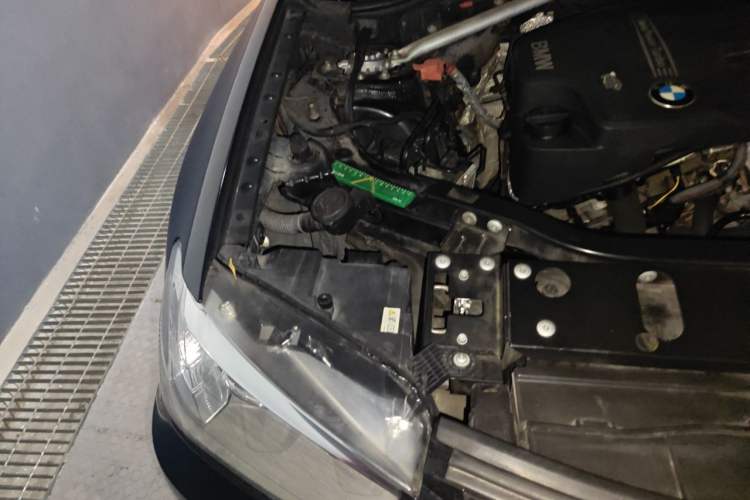 Used BMW X3 2012 xDrive28i Luxury Model Engine Bay Right