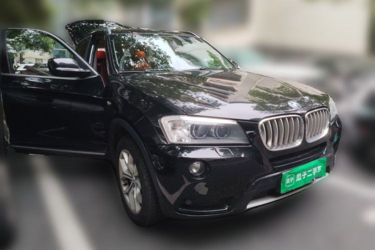 Used BMW X3 2012 xDrive28i Leading Model Front Right 45 Deg