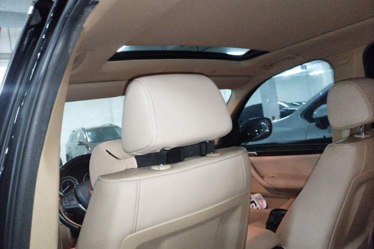Used BMW X3 2012 xDrive28i Leading Model Headliner