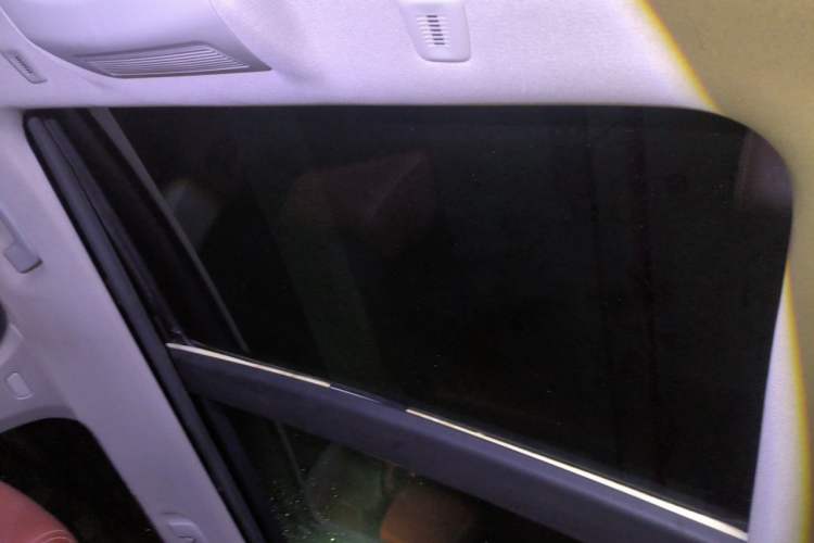 Used BMW X3 2012 xDrive28i Luxury Model Headliner