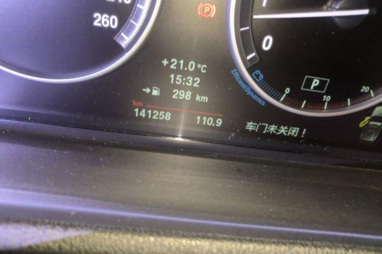 Used BMW X3 2012 xDrive28i Luxury Model Odometer Close Up