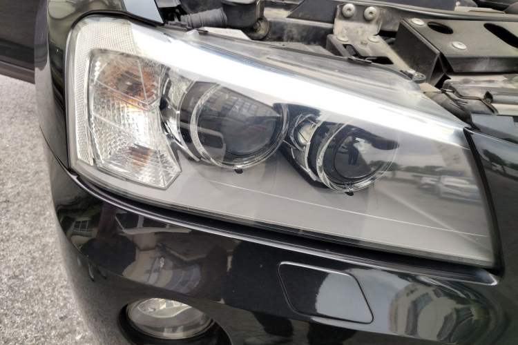 Used BMW X3 2012 xDrive28i Leading Model Right Front Headlight