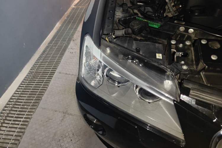 Used BMW X3 2012 xDrive28i Luxury Model Right Front Headlight