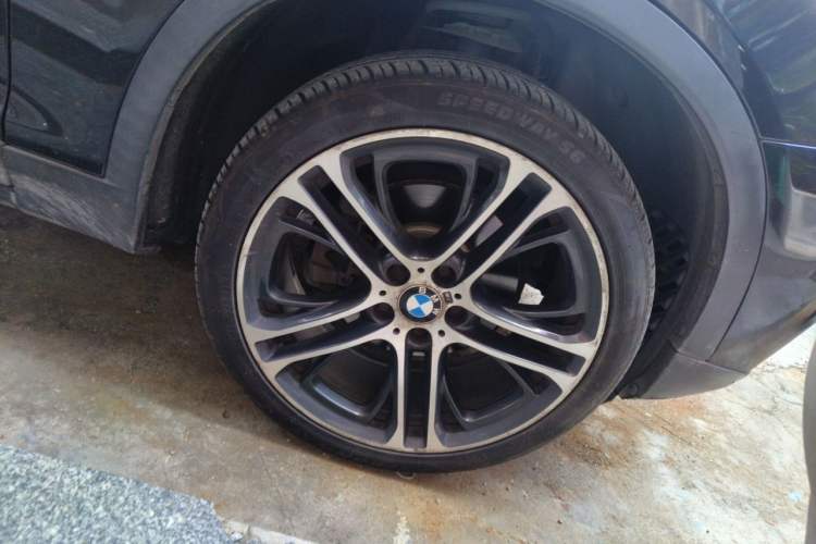 Used BMW X3 2012 xDrive20i Luxury Model Right Front Wheel Hub