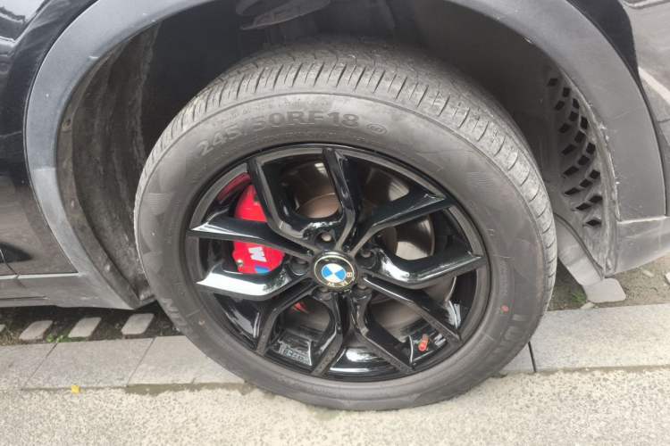 Used BMW X3 2012 xDrive28i Luxury Model Right Front Wheel Hub