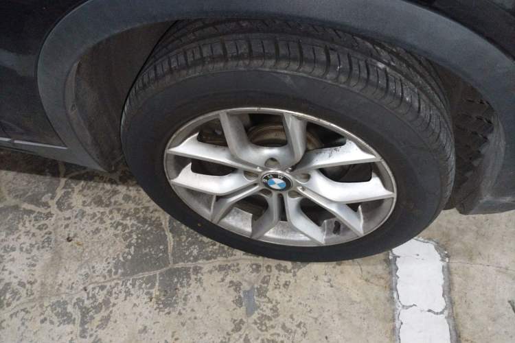 Used BMW X3 2012 xDrive28i Leading Model Right Front Wheel Hub