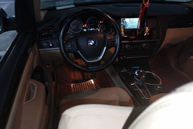 Used BMW X3 2012 xDrive28i Leading Model Steering Wheel