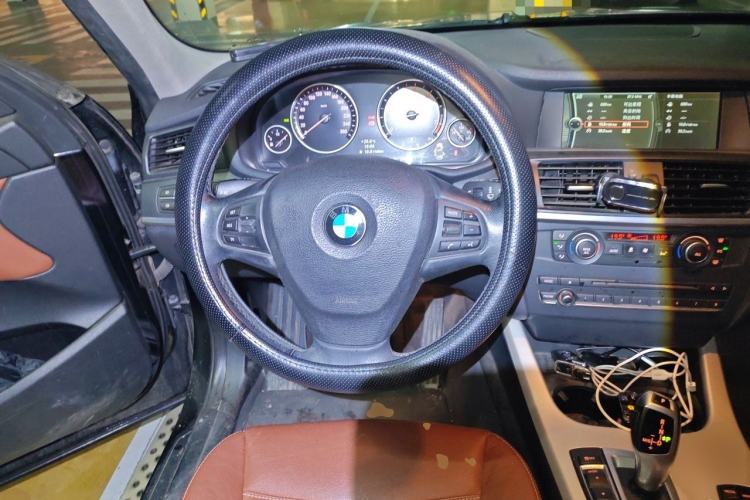Used BMW X3 2012 xDrive28i Leading Model Steering Wheel