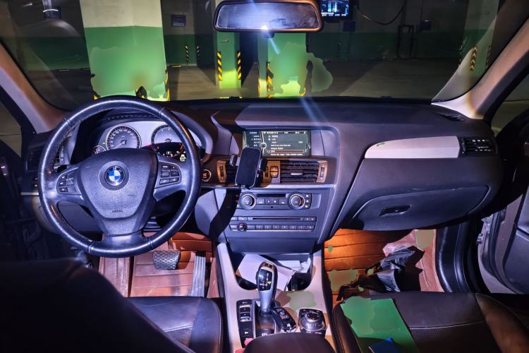 Used BMW X3 2012 xDrive28i Leading Model Center Console