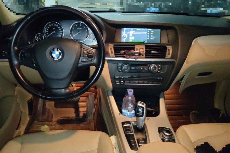 Used BMW X3 2012 xDrive28i Leading Model Center Console