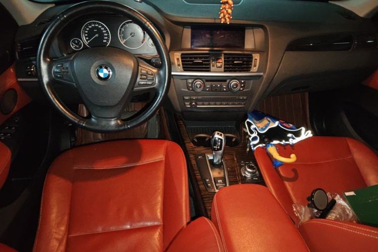 Used BMW X3 2012 xDrive20i Luxury Model Center Console