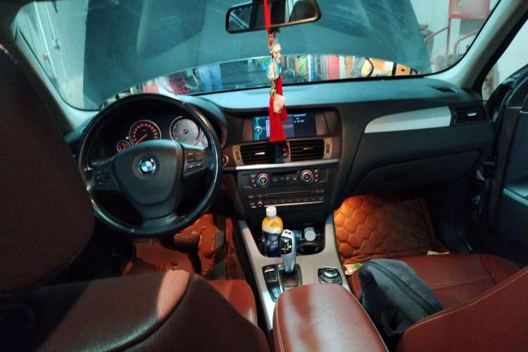 Used BMW X3 2012 xDrive28i Leading Model Center Console