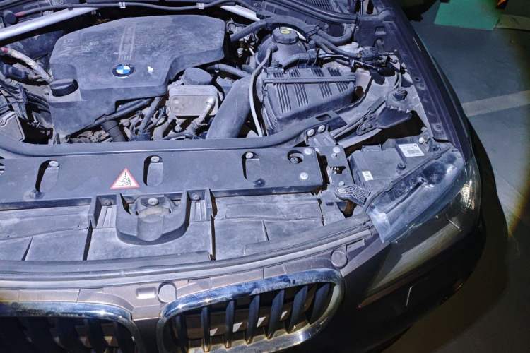Used BMW X3 2012 xDrive28i Leading Model Engine Bay Left