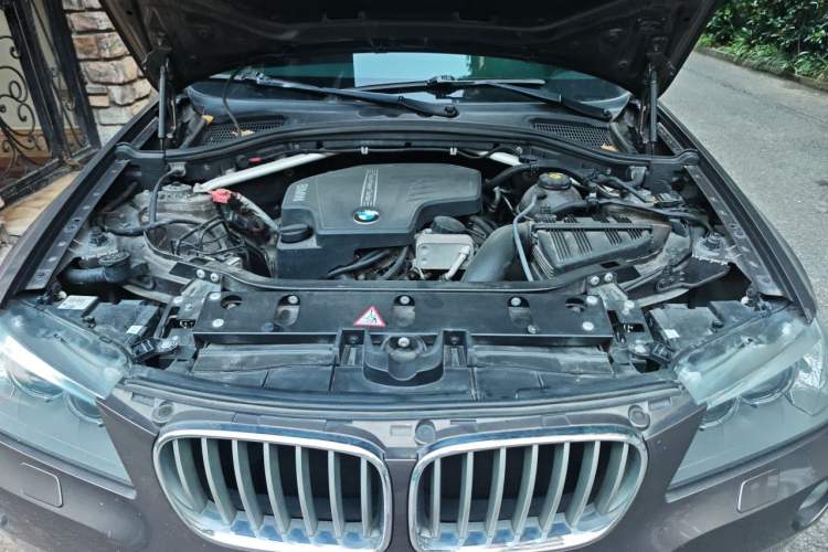 Used BMW X3 2012 xDrive28i Leading Model Engine Bay