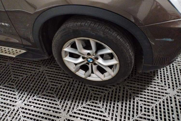 Used BMW X3 2012 xDrive28i Leading Model Right Front Wheel Hub