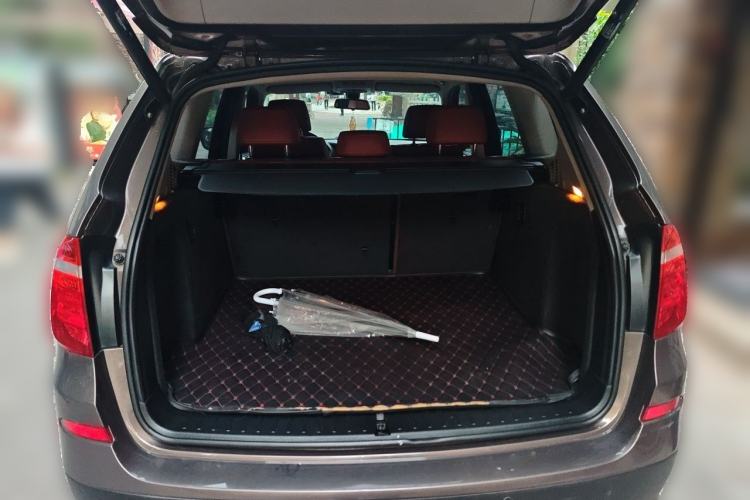 Used BMW X3 2012 xDrive28i Leading Model Trunk
