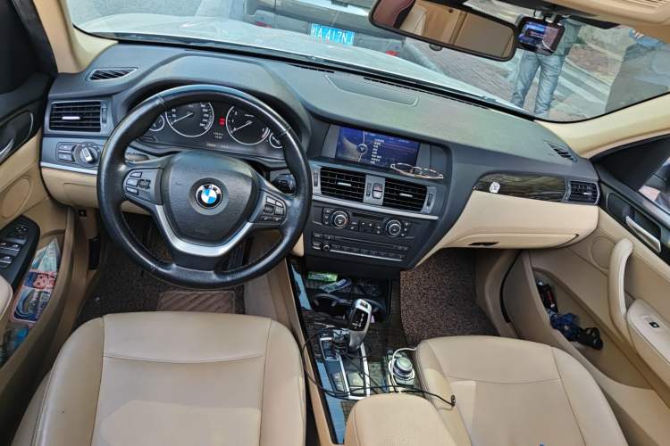 Used BMW X3 2012 xDrive28i Luxury Model Center Console
