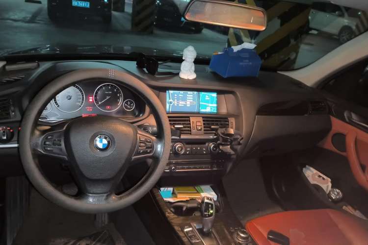 Used BMW X3 2012 xDrive20i Luxury Model Center Console