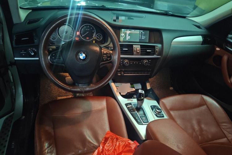 Used BMW X3 2012 xDrive28i Leading Model Center Console