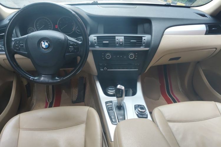 Used BMW X3 2012 xDrive28i Luxury Model Center Console