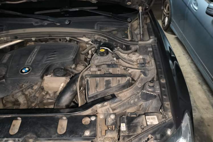 Used BMW X3 2012 xDrive20i Luxury Model Engine Bay Left